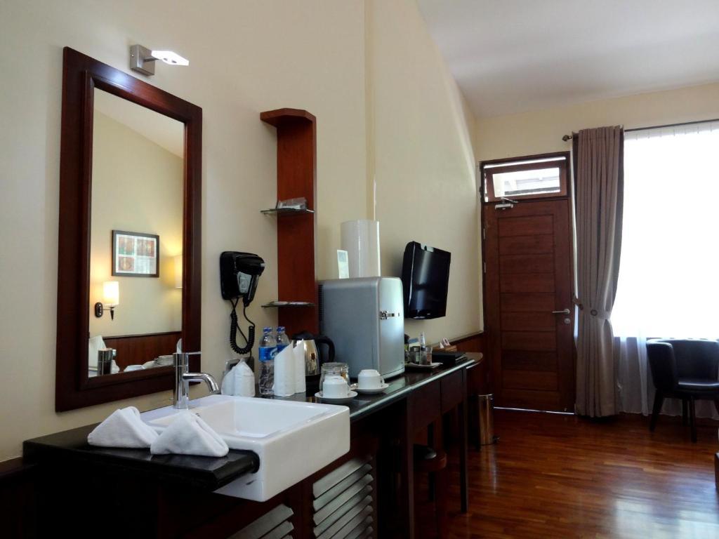 Taman Simalem Resort Tongging Room photo