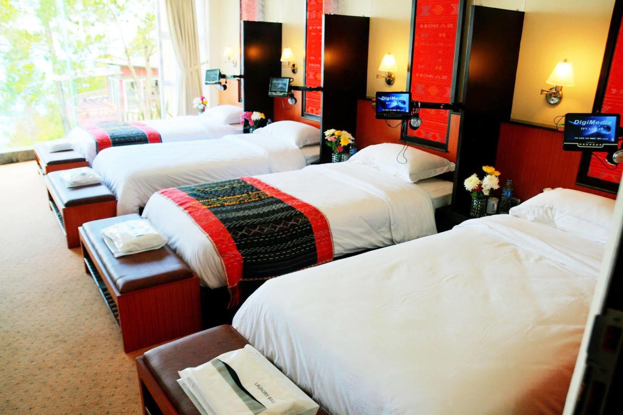 Taman Simalem Resort Tongging Exterior photo