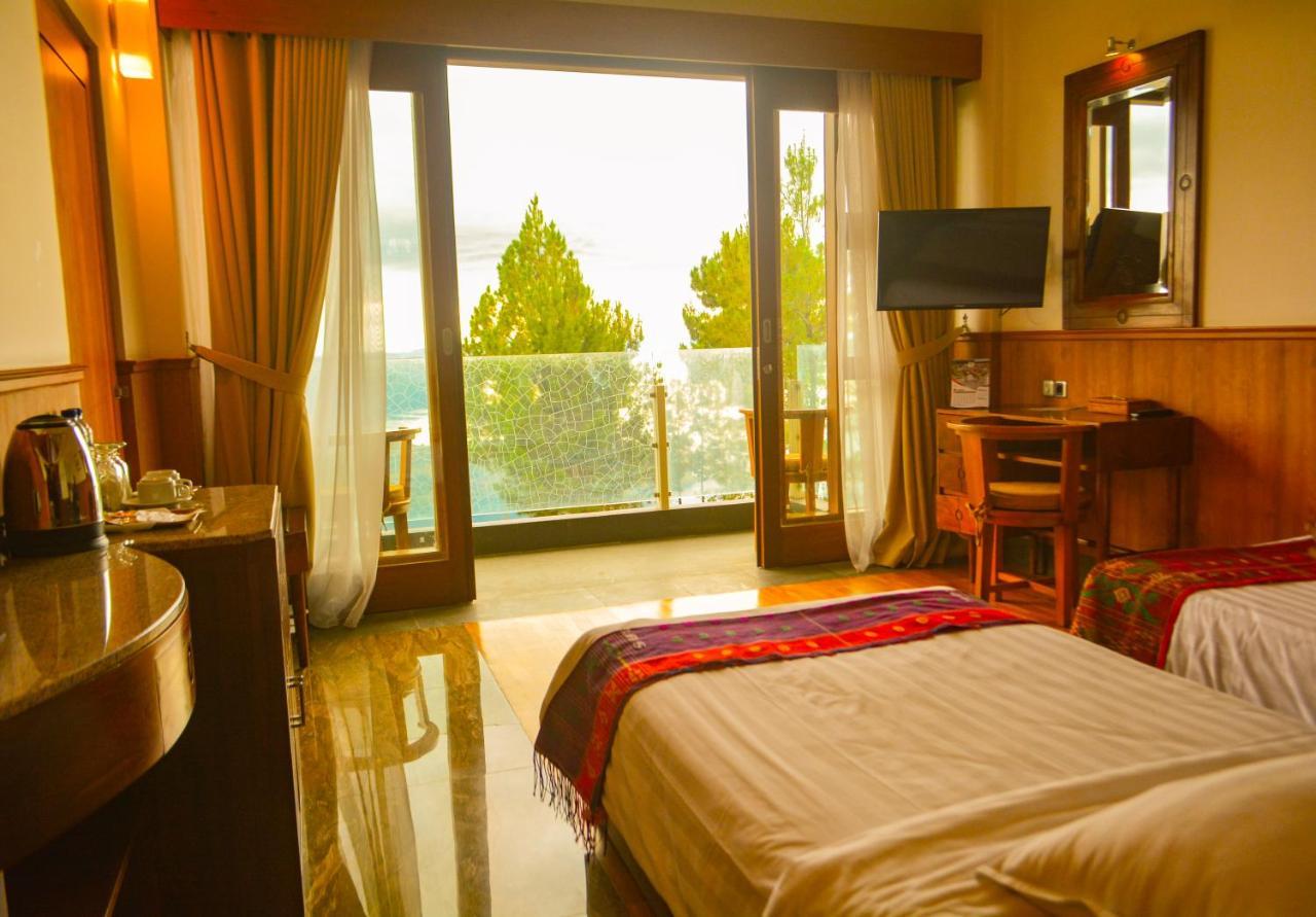 Taman Simalem Resort Tongging Exterior photo